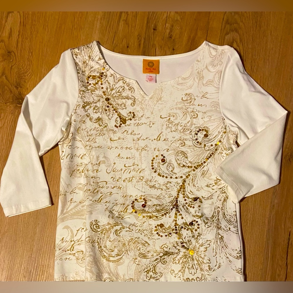 NWOT Ruby Rd. Cream & Gold Embellished Cotton/Spandex Top. Pit-to-Pit = 18”